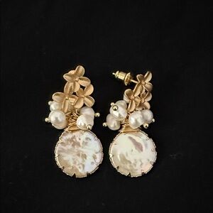 Elegant Gold and Pearl Floral Earrings